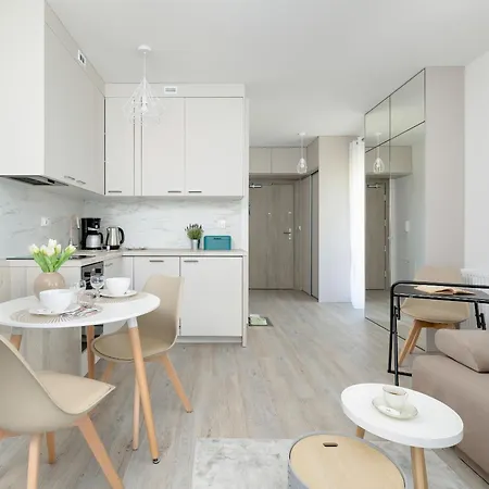 Nowoczesne Studio Z Ogrodkiem 550 M Od Plazy By Renters Апартаменты *