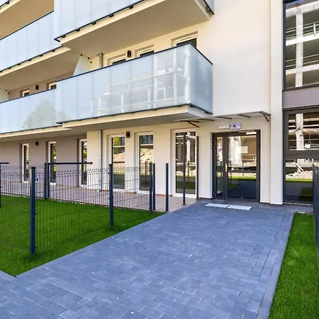 Апартаменты Nowoczesne Studio Z Ogrodkiem 550 M Od Plazy By Renters *