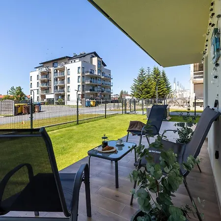 Апартаменты Nowoczesne Studio Z Ogrodkiem 550 M Od Plazy By Renters *