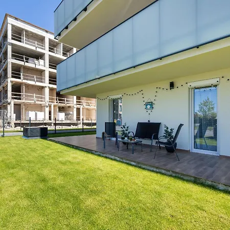 Nowoczesne Studio Z Ogrodkiem 550 M Od Plazy By Renters Апартаменты
